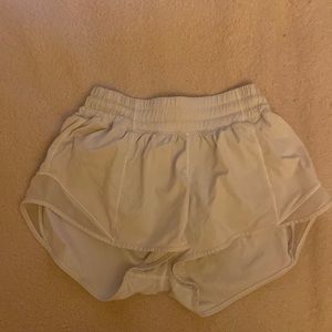 Lululemon Hotty Hot White Shorts Size 4